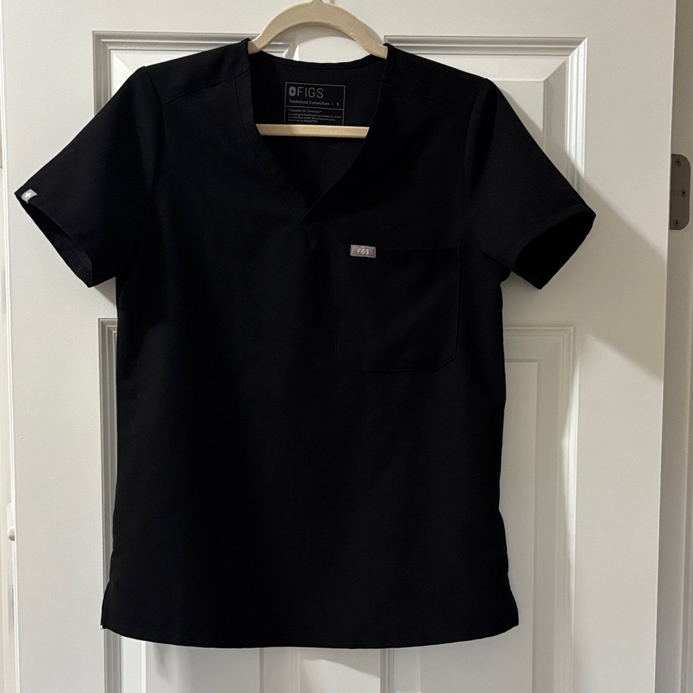 Figs Women’s Black Catarina Scrub Top